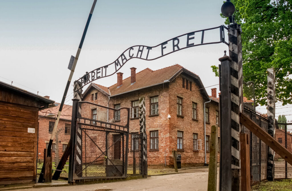 Muzeum Auschwitz-Birkenau: gdzie zjeść i przenocować